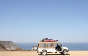 店ではなく重心から世界観を作るための母艦思想。横浜リフレというジャンルを意味→物語→言語→行動→現実という5段階で編集するためのコンセプト設計論。